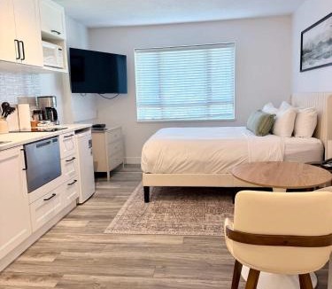 Village North Apartment | Cascade Lodge Studio-steps from village