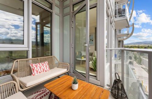 South Pandosy House | AQUA Waterfront Village - 2 Bedroom Luxury Condo