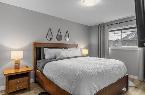 Copperstone Resort Apartment | Rocky Mountain Condo with views of Grotto Mtn and hot tub