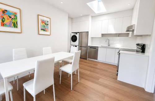 West Point Grey Bed & Breakfast | Private Room in Shared West Side Home near UBC