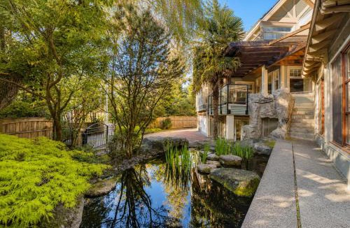 Shaughnessy Villa | Luxury 7BR 8BA West Side Villa with Garden & Pond 5 Min to Downtown