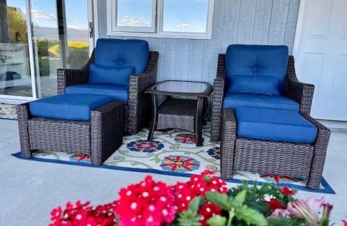 West Kelowna Estates Bed & Breakfast | Lake and the City Bed and Breakfast