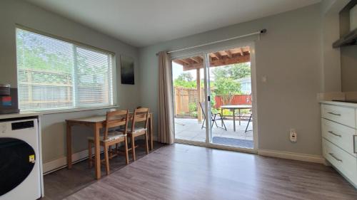 Killarney House | Meet Cottage
