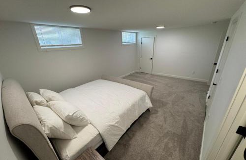 Northwest Calgary House | Spacious 4-Bedroom Home in NW Calgary