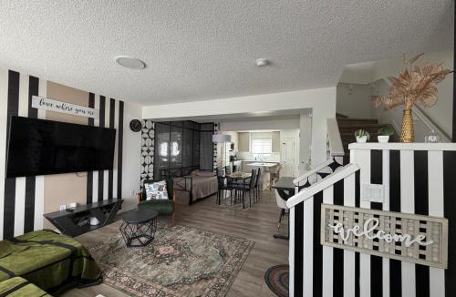 Southwest Edmonton House | Haverim's Haven
