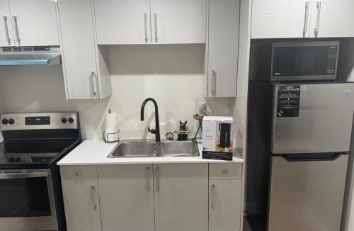 Prince George Apartment | 2 Bedrooms Private EntRance wifi Free Parking
