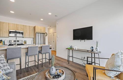 Golden Apartment | Cozy 2BR apartment in Golden near DT