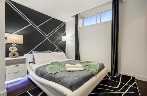 Cranston House | Luxury Haven | Pool | Hot Tub & Sauna |Outdoor BBQ