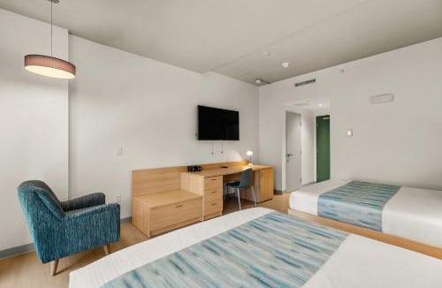 Burnaby Hotel | The Simon at Simon Fraser University