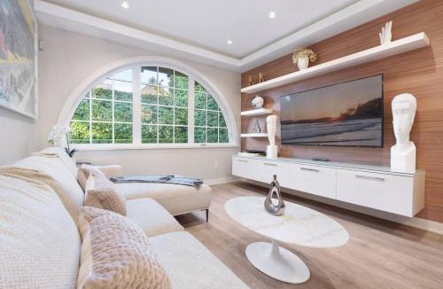 Kitsilano House | Quiet Kits Oasis. 2BR, Patio and Private Garage