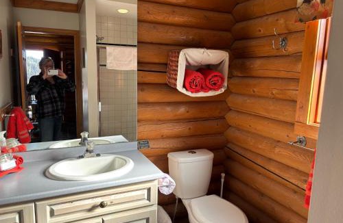 Bridge Lake Resort | Montana Hill Guest Ranch