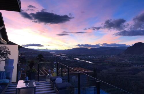 Kamloops House | Exclusive Modern Suite view