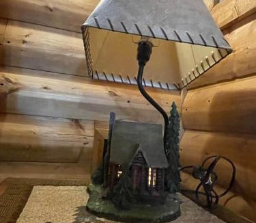 Division No. 11 House | The Longhorn cabin - Bear Creek Cabins