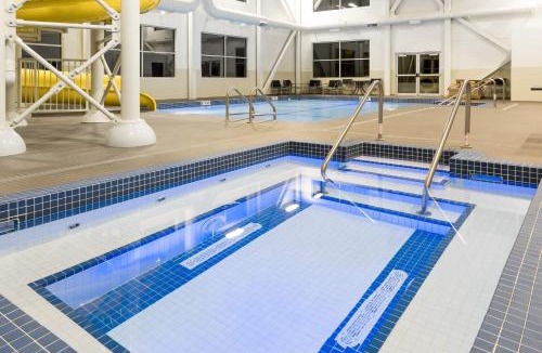 Revelstoke Hotel | Ramada by Wyndham Revelstoke