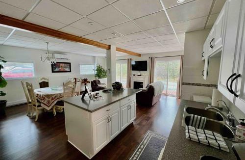 Southeast Kelowna House | Pet Friendly Licensed Suite on Haskap Farm