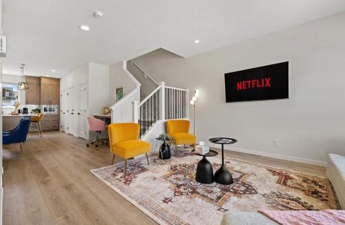 Calgary House | 4-Bedroom Detached Home with AC and Close to Calgary Airport