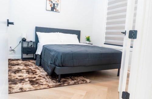 Southwest Edmonton House | Serene 3 Bedroom Home near YEG with Pool table