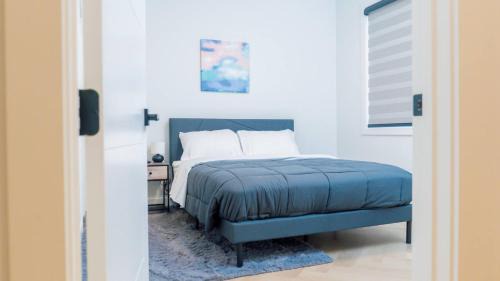 Southwest Edmonton House | Serene 3 Bedroom Home near YEG with Pool table