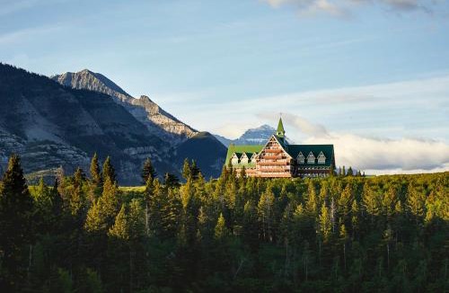 Waterton Park Hotel | Prince of Wales Hotel