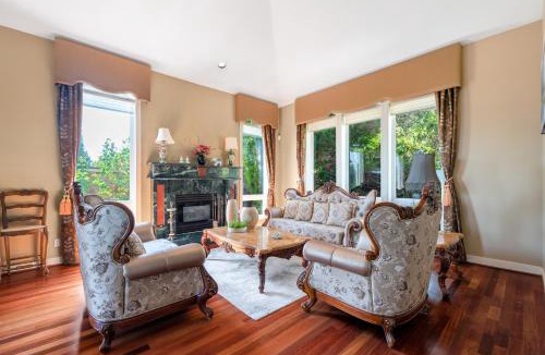 West Vancouver Villa | Ocean View Villa Indoor Pool Theater 5BR