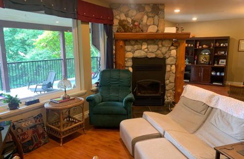 West Porpoise Bay House | Shoreside Private room