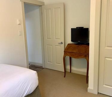 Sooke House | Sooke Harbour Hideaway - Luxurious Vacation Rental
