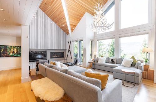 Whistler Village House | Premium 4-Bedroom Chalet