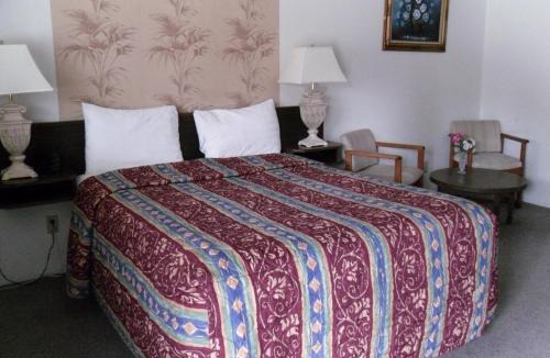 Boston Bar Hotel | Canyon Alpine Motel
