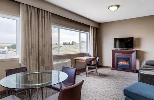 Pincher Creek Hotel | Heritage Inn Hotel & Convention Centre - Pincher Creek