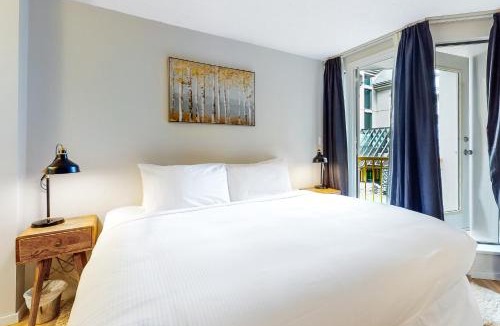 Upper Village Apartment | The Marquise 321