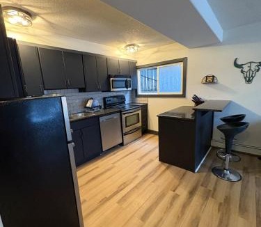 Marda Loop Apartment | Cozy boho downtown apartment