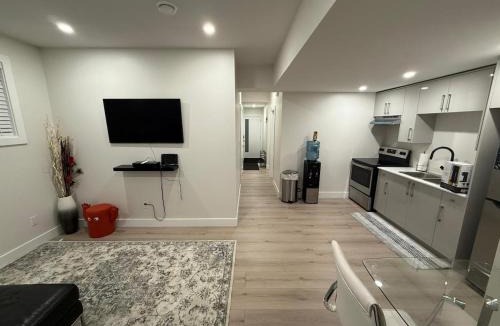 Prince George Apartment | Private Entrance Two Bedrooms FastWiFi Parking