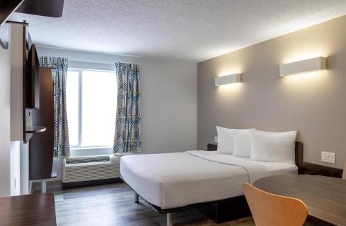 Airdrie Hotel | Motel 6 Airdrie