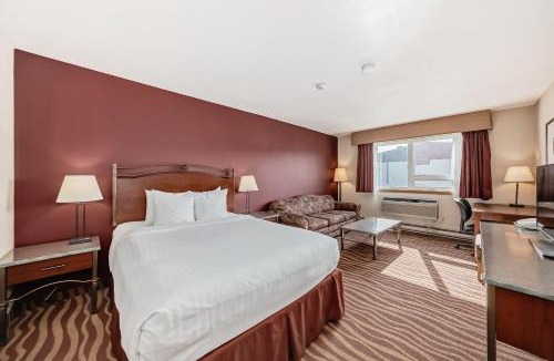 Invermere Hotel | Invermere Inn & Suites