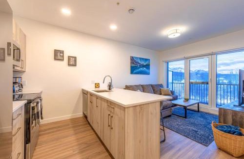 Golden House | Modern 2BR in Golden w/Stunning MTN Views!