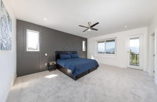 Eastern Hillsides House | Spacious 6BR Home with Terrace Views and Parking nearby parks golf and resorts