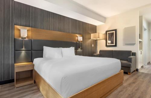 Calgary Hotel | Executive Residency by Best Western Calgary City View North