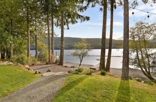 Youbou House | Cowichan Lake Manor by EMR Vacation Rentals