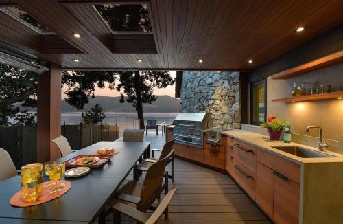 Brentwood Bay House | Island Luxury Oceanside Estate by EMR Vacation Rentals
