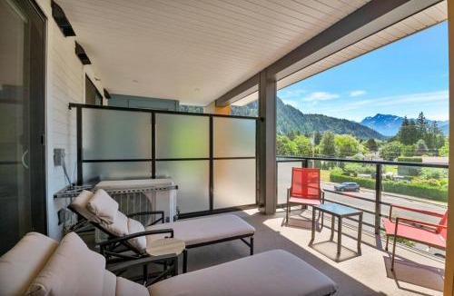 Harrison Hot Springs Apartment | Harrison Hot Springs Lakeside