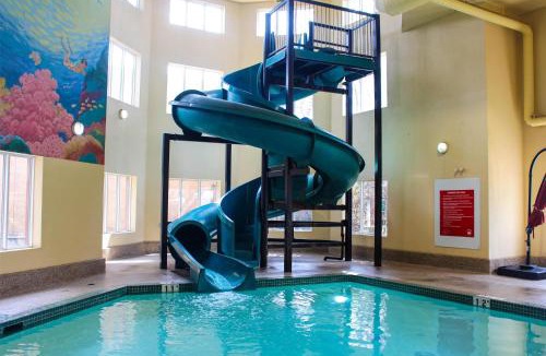 Southside Hotel | Super 8 by Wyndham Edmonton South