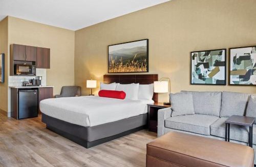 Drumheller Hotel | Ramada by Wyndham Drumheller Hotel & Suites
