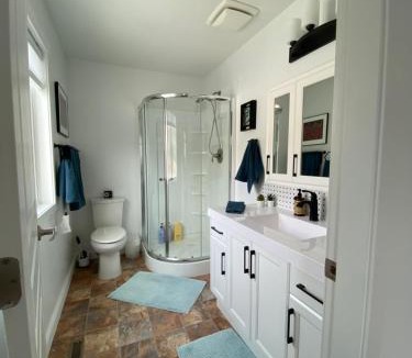 Oliver Bed & Breakfast | Mountain View Villa with Saltwater Pool