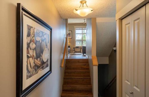 Sooke House | Sooke Harbour Resort & Marina