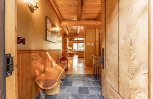 East Kootenay Ski Chalet | Luxury Log Chalet Ski In & Out Pool and Private HotTub