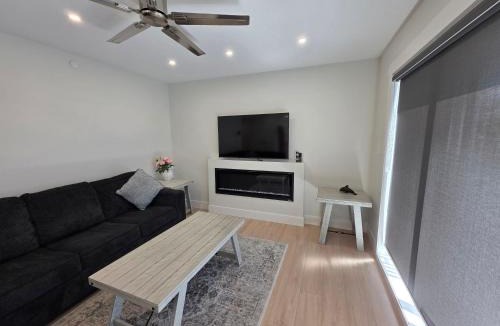 Central Okanagan Apartment | PeachView Deluxe Suites 301