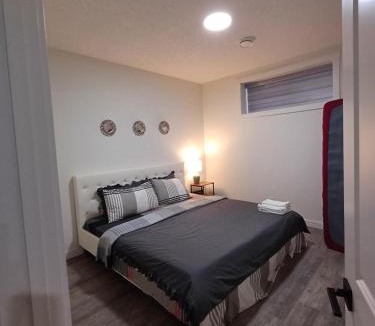 Evanston House | Haven Lodge, 2BR Brand New Basement Suite