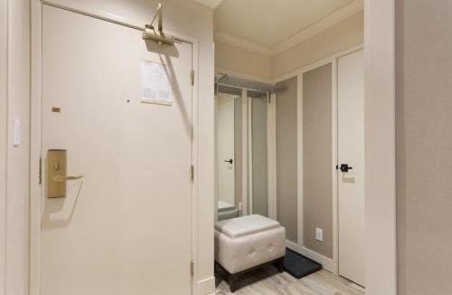 Upper Village House | Woodrun Lodge 616 | Stylish Top Floor Ski-In & Out Condo by Upper Village w/Hot Tub, Pool, Parking