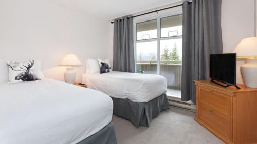 Upper Village House | Woodrun Lodge 517 | Large Ski-In Ski-Out Condo by Upper Village w/Mountain Views & Shared Hot Tub