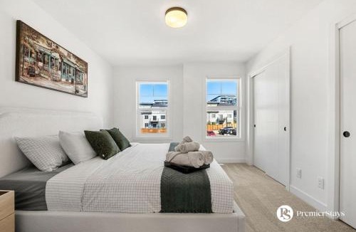 Springbank Hill House | Modern Luxury Townhome near Aspen Landing and Winsport